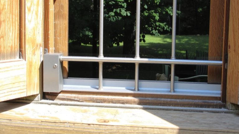 ventilating window locks with restricted access
